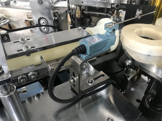Nota Servicio personalizado 65-85 Pcs/min Máquina de fabricación de tazas de papel de velocidad media Máquina de moldeo automática