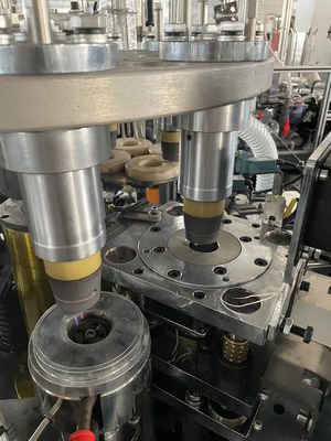 Máquina de moldeado de tazas de papel de consumo con fuente de gas de 0,5-0,8MPa y especificación de papel de 150-350 GSM