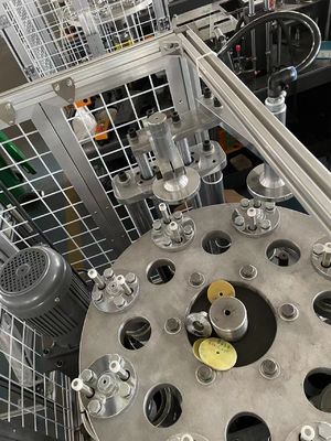 Tipo de procesamiento de papel plegable máquina de moldeado de tazas de papel de alta velocidad totalmente automática con barra de cobre de forma deshuesada