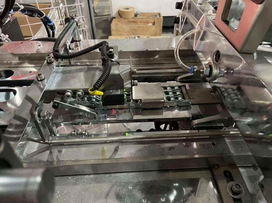 Linea de producción para la fabricación de tazas de café de papel en Pakistán