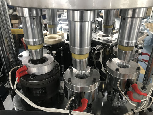 Máquina de fabricación de tazas de papel de alta velocidad y totalmente automática para Dubai Tamaño externo 2130mm*1350mm*1900mm