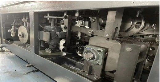 Máquina de fabricación de tazas de papel de 2 oz-16 oz totalmente automática con tecnología ultrasónica a 85 pcs/min