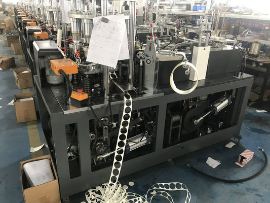 4kw Máquina de fabricación de tazas de café de papel totalmente automática Máquina de moldeado de tazas de papel desechables con papel recubierto de PE simple / doble